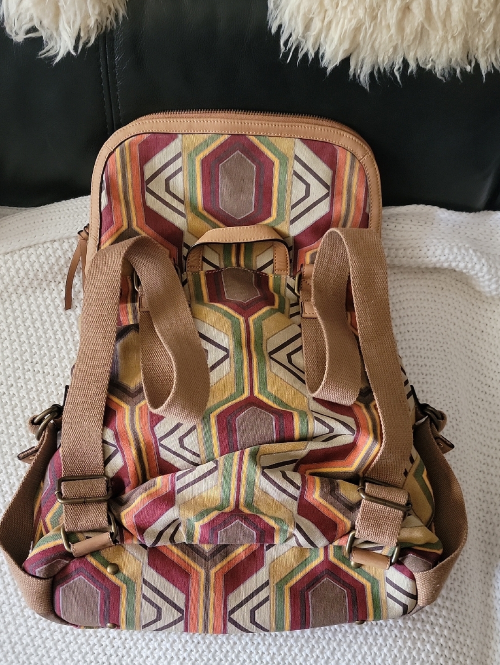 ✨️ GUC Anthropologie Hayden Harnett Fabric Leather Backpack Geometric Retro - Picture 4 of 8